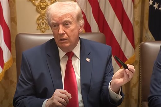 Trump interrupts serious Cabinet talks with story about Sharpie markers (Video)