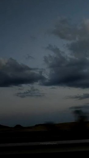 Canción 'Miss You' de Aidan Gallagher - Letra y Edición