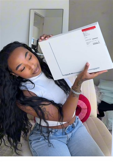 Unboxing the Latest Apple MacBook Air in Los Angeles