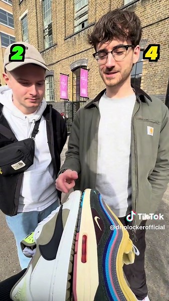 Travis Scott VS Sean Wotherspoon 😰😰😰 Always made with retail materials 🔬 Website in bio . . . #london #seanwotherspoon #travisscott #streetwear #sneakers