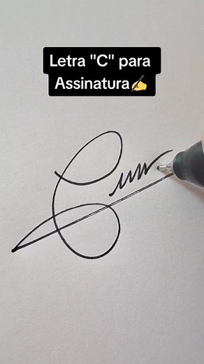 Ideias Criativas para Assinatura com a Letra C