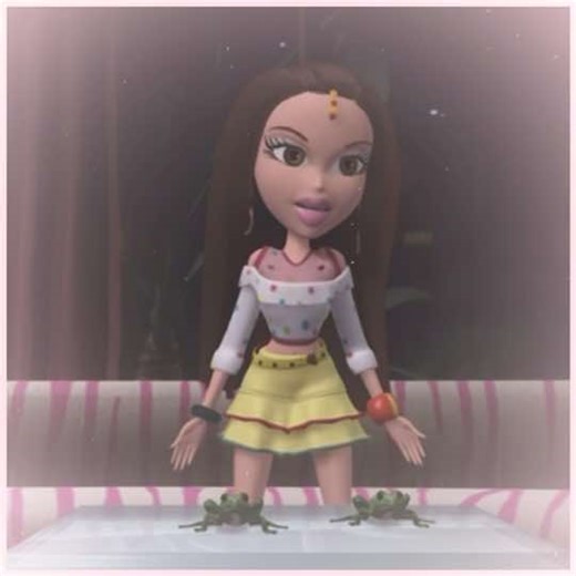 Creative Frog Transformations in Bratz Edits