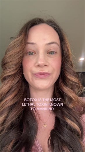 Injectors try to use words like “purified” to insinuate it’s not dangerous, or words like “diluted” to downplay the toxicity, but in fact, Botox is indeed botulinum toxin, which is the exact toxin that causes the disease botulism - a life threatening illness with NO cure. 1 g of botulinum toxin can unalive 1 million people #botox #botulinumtoxin #botox101 #toxin #tox