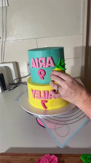 2-Tier Tropical Fondant Cake Tutorial: Pineapple & Flamingo Design