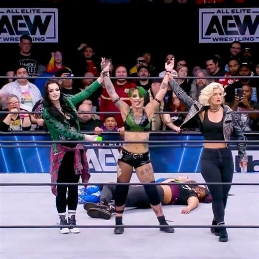 she got SPRAY PAINTED 😱