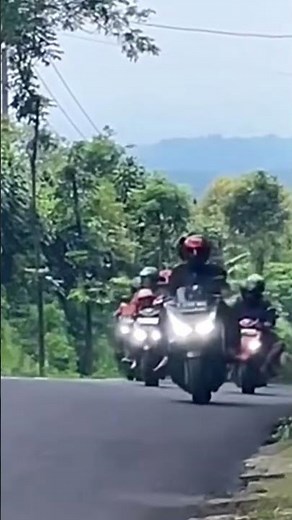 Keindahan Gunung & Jalan Berliku Pacet Mojokerto | Perjalanan Tenang Penuh Pesona #nature