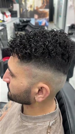 #trending #hairstyle #perming #menshair #beard-perming#canada #menscut #layerup #youtuber # salon