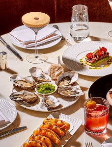 Want to know everything there is to know about oysters? How to shuck them, how to tell if they’re off, and how The Savoy serves them? Polly, a Demi Chef de Partie here at The Savoy, gives you all her top tips 🦪 #thesavoylondon #thesavoy #howtoguide #oysters #oystersrockefeller | The Savoy