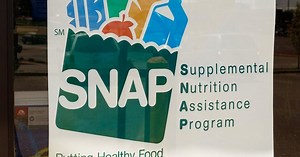 Lawmakers push to ban junk food from SNAP benefits program