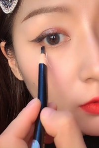 Easy Eye makeup tips | Euphoria