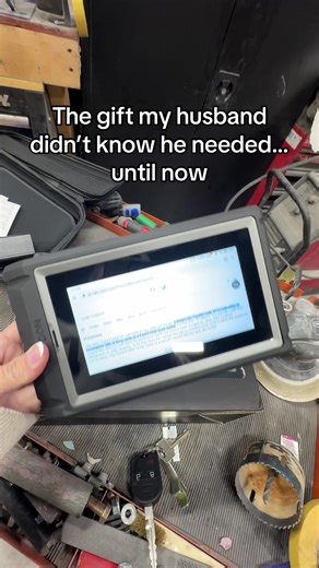 Shopping for my husband or dad has always been hard… until I found this. This TOPDON OBD2 scanner reads real engine codes, runs full diagnostics, and works on almost every vehicle. Perfect gift for car guys, DIY dads, and anyone who loves knowing what’s really wrong before going to the mechanic #mechanic #topdon #giftsforhim #checkenginelight #scanner @Topdonshop