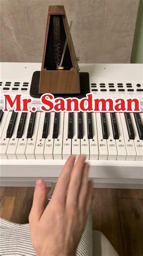 Stop dreaming, start playing. Mr. Sandman made easy. 🌙🎹 #piano #pianotutorial #mrsandman