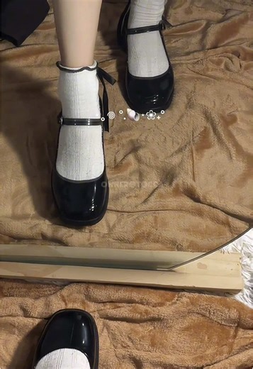 🖤✔️#glossyblackshoeswithheels #blackshoes #blackshoeswithheels #schoolshoes