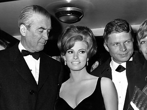 La star américaine des années 60 et 70 Raquel Welch est décédée à 82 ans | RTS