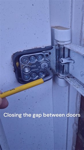 🔧 Recent Job in Streatham, South London The main entrance double uPVC door of a block of flats was not secure due to an excessive gap between the doors. As a result, the latch was not engaging properly with the electric release keep. Our locksmith attended and adjusted the door hinges, bringing the doors back into alignment. Once adjusted, the gap was closed and the latch engaged securely again. ✅ Door fully secure ✅ Job completed ✅ Happy customer #Locksmith #SouthLondon #Streatham #door ##upvc