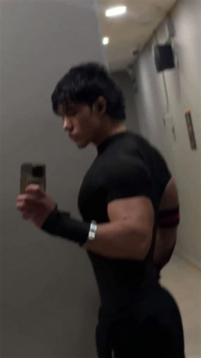 Toji in da house 🗣️ A parte de ese man quien más soy . . #gym #zyzz #aesthetic #fyp #davidlaid | Samuel Cepeda