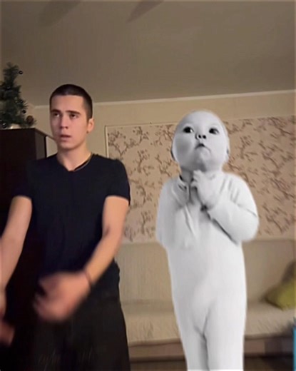 Stranger things dance trend 😍💃🏽 #strangerthings #strangerthingsedit #cyberatz #hencee #fyp #explorepage #facebookreels #viralreels | Cybér Atz