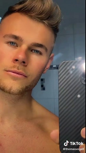 staring contest... Ready? #eyecontact