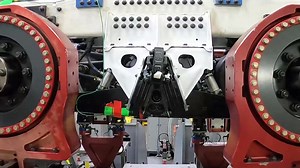 In a market that requires durable lightweight solutions, Hendrickson’s HAULMAAX EX heavy-duty vocational suspension delivers outstanding performance and enhanced weight savings. Our Hendrickson Expert is here to explain the features & benefits you can expect from HAULMAAX EX: | Hendrickson