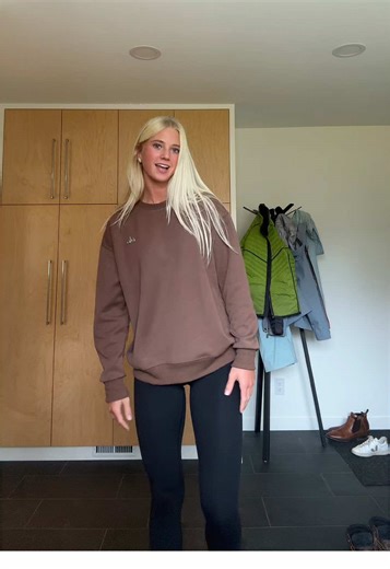 1950s Outfit Ideas: Stylish Poodle Skirts and More