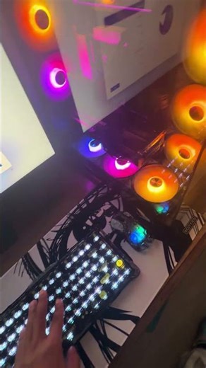 Keyboard sound 😫... #pc #gaminglife #9070xt