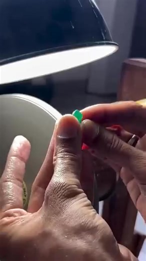 Step by step emerald cutting. | Freesia Thai