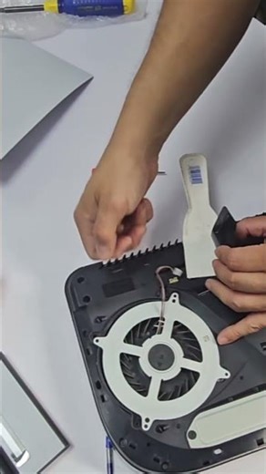 How To Replace Your PS5 Fan
