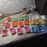 Yunsailing 25 Pcs Parachute Toys, Mini Army Men Parachute Toys for Kids, Flying Throwing Gifts Bulk for Easter Christmas Kids School Outdoor, No Battery Nor Assembly Required Gifts (Army Colors)