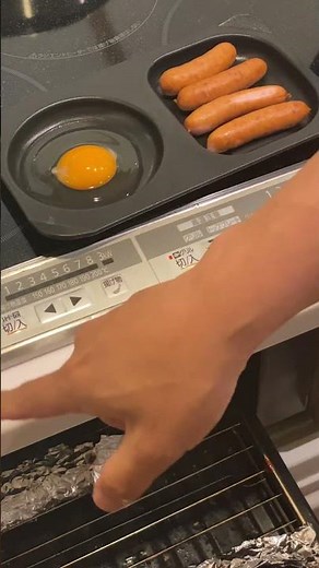 目玉焼きとウィンナー同時焼き準備 オーブントースター コンビプレート