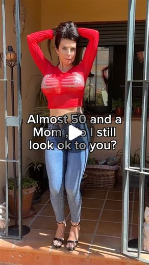 Jade fox on Instagram: "Some more fun facts about me👇 (1) jadefoxofficial dotcom 🔗 (2) I am genuine,compassionate, fit withI a great personality, I’m funny AND I got F cups to go with all that🍒 (3) I’m 48 and I don’t play games I can hold a conversation in my lovely English accent and am not shy 😜 (4) And I have a built in sprinkler system and I love for you to come in the back door🚪 - - - #over40 #womenover40 #40plus"