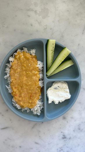 Boob to Food on Instagram: "Day 1/7 of food the whole family can eat, not just the baby! Today is a delicious Gut Loving Dahl recipe which is actually out of our book Milk to Meals. It’s nourishing, warming, comforting, easy to digest and is generally enjoyed by everyone (watch for the end 😉) Lentils are a great plant-based source of protein and iron for your little one, and an excellent source of fibre. This dahl is mildly spiced and a perfect flavour introduction for babies. RECIPE 👇🏼 INGRE