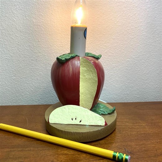Vintage Leafy Red Apple Resin Table Night Light, Accent Lamp, Teacher Desk Decor, Educator Desk Ornament, Country Cottage Farmhouse Decor. - Etsy