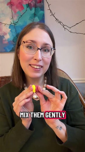 Learning colors through song and interactive play #preschoolmom #learningcolors #interactivesongs