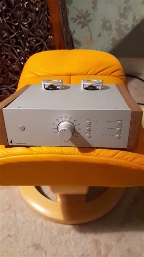 Scarborough Hifi used Pro-Ject Tube Box DS2 valve phonostage in trade p/x
