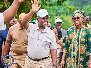 289K views · 3.8K reactions | President Maada Bio sabi dance ya  | Jacob Easmon BLOG | Facebook