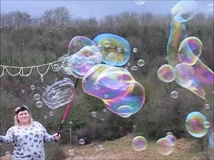 How to Make Giant Bubbles! Super Secret Recipe for Big, Long-Lasting Bubbles! - Bubbly Heaven