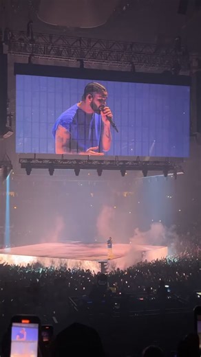 best night ever 😩 #drake #itsallablurtour #chicago