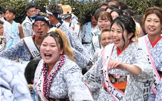 土崎港曳山まつり、熱狂の２日間　写真と動画で振り返る｜秋田魁新報電子版