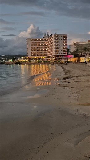 Stunning cloudy sunset at Es Peuto Beach! ⬇️🥰🌅🌊⛵️🏖📸 | The IBIZA Explorer