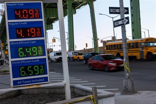 Consumer sentiment just hit an all-time low: Economist explains