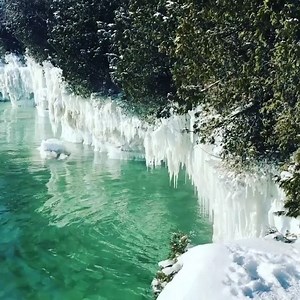 79K views · 1.9K reactions | Icicle, icicle, baby. 略 @6spaders Cave Point Park | Travel Wisconsin | Facebook