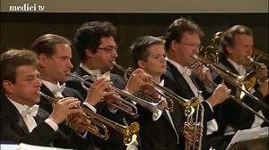 🇺🇸🕺 We've got you the perfect piece to dance to: watch maestro Kurt Masur celebrate his time at the helm of the New York Philharmonic by conducting Bernstein's West Side Story "Mambo"! 🇺🇸🕺 https://cutt.ly/CmgAmsI tw | medici.tv