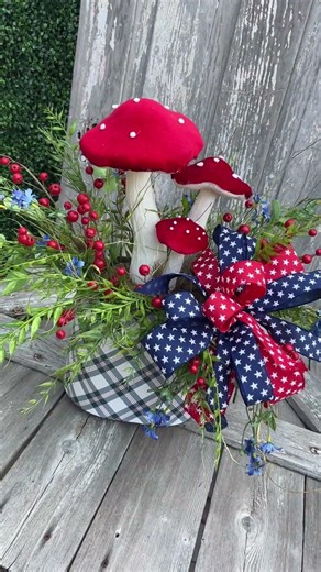 DIY Patriotic Mushroom Bucket Arrangement | KDS Designer Floral Tutorial