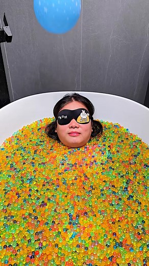 The most awkward birthday gift I ever chose! 🎁😅🙈 | Viral Time