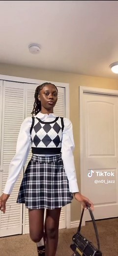 Poses for Black Girls: School Outfit Edition