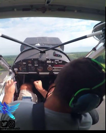 🛩️ Banner Towing Airplane Pickup - Hook Swings in for the Grab! #aviation #pilotlife #avgeek