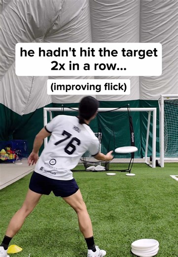 A clip from a recent 1:1 throwing session with @tian It’s honestly really fun to help folks with their throwing form since I’ve spent so much time reflecting on it over the course of my own playing career; it’s like figuring out a puzzle, and is quite rewarding to see the difference in the before/after. If you’re based out of Toronto and want to set up an in-person session, check out the link in bio! If you’re outside of Toronto, join the Discord (link in bio) and send in your film for feedback 