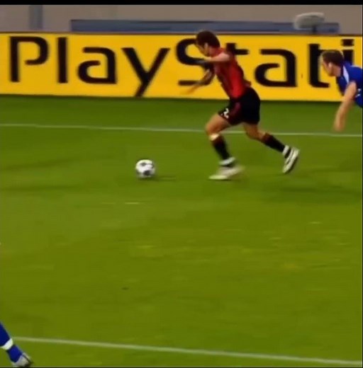 The best defender legend in football history Paolo Maldini ☠️#paolomaldini #youtubeshorts #football