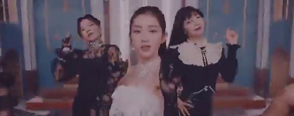 They didn't just remove the synths. The pre-choruses and choruses are different things from the MV version, they basically neutered the song.I still can't listen to Psycho ever since I heard the original, worst decision SM ever made