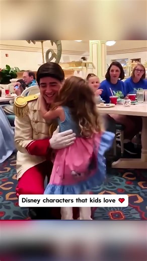 Children see their favorite Disney characters.#disney #disneyland #disneyworld #funny #funnyvideos #fyp #foryou #tiktok